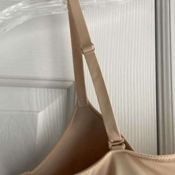 Maiden Form nude shape wear size medium - Picture 5 of 7